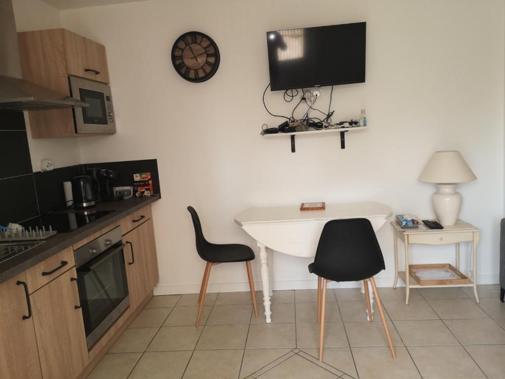 Appartement 2 Pieces Avec Terrasse Proche Mer Et Commerces Уїстреам Екстер'єр фото